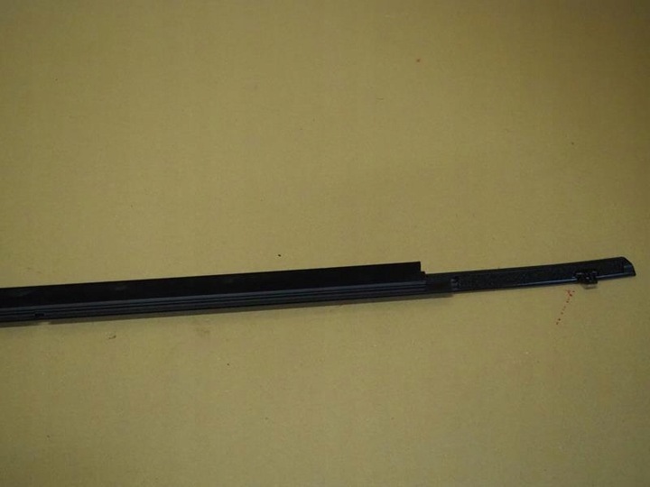 фото №7, Планка накладка ущільнювач скла праві зад mazda cx5 ii
