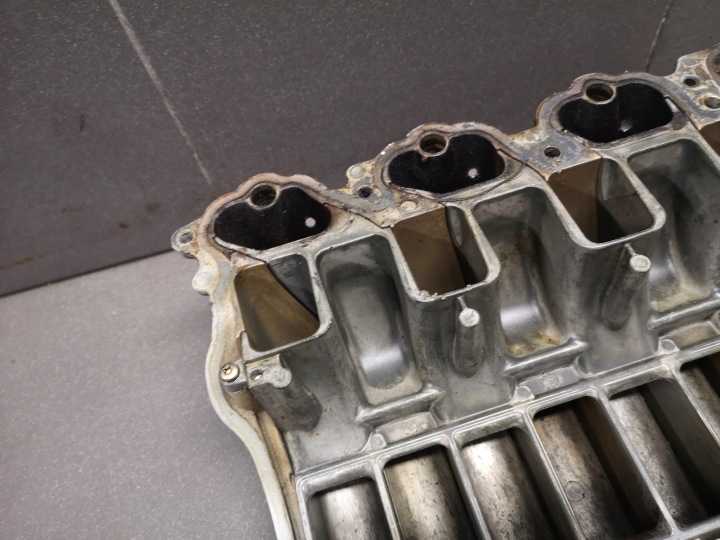 фото №12, Кришка верх колектора pod gaz audi a8 d2 4.2 fl
