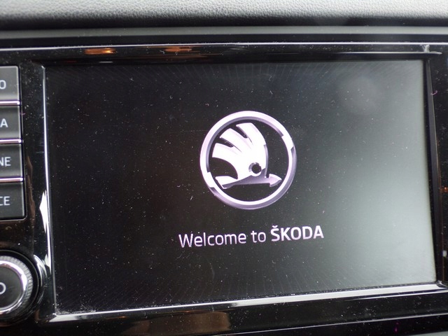 фото №2, Радіо радіопрогравач телефон медіа навігація 5e0919606 skoda octavia iii 13-17