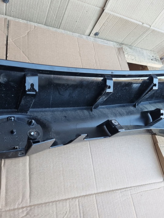 фото №14, Toyota yaris iv оригинальный номер 76801-k0010 накладка крышки багажника