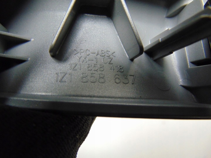 фото №15, Планка dekor консоли ручка skoda octavia ii рестайлинг scout 1z1858637 1z1858418