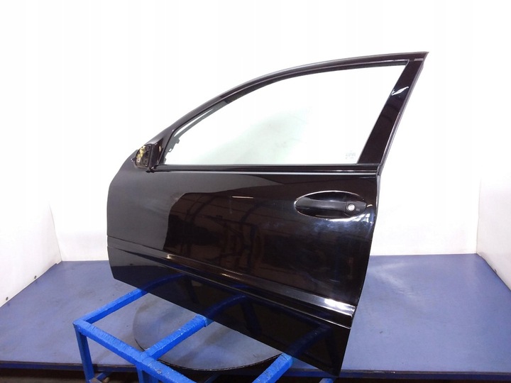 фото №3, Mercedes c w203 купе дверь перед левая 197