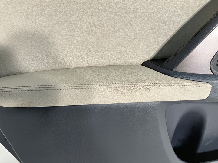 фото №8, Avensis t27 боковина обивка дверь передних левый перед бежевая