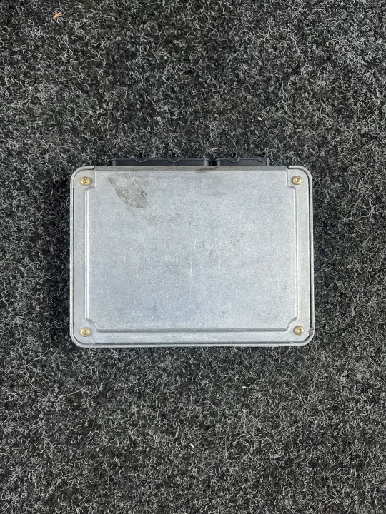 фото №5, Бортовий комп'ютер (ебу) двигуна vw passat b5 1.9 tdi 038906018p 0281001720