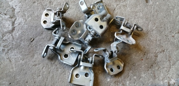 фото №1, Ford fiesta mk6 петля двері pp pt