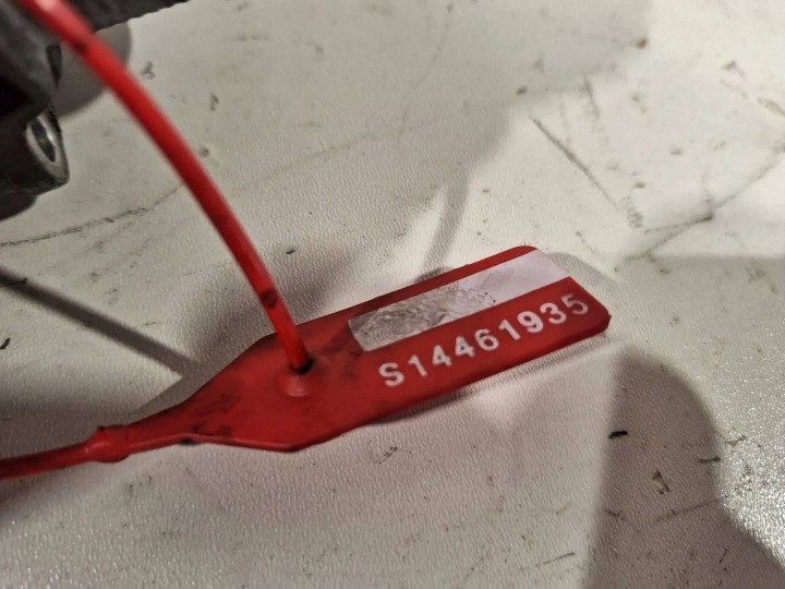 фото №5, Дроссельная заслонка 9673534480 peugeot 208 1.4 hdi 14-
