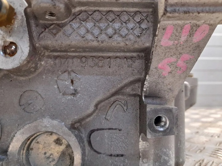 фото №5, Chrysler pacifica 04893810af з спереду головки