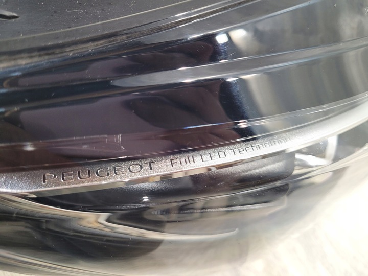 фото №15, Лампа передня права peugeot 308 t9 рестайлінг 9677832380-02