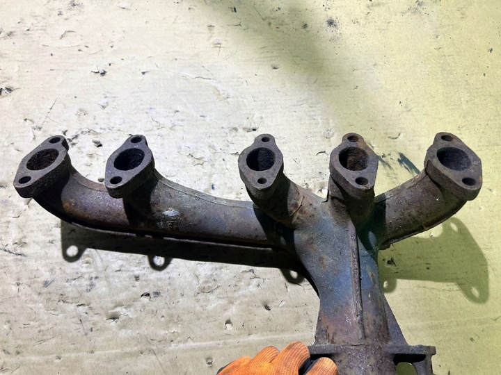 фото №6, Колектор випускний vw t4 2.4 d 074253033c