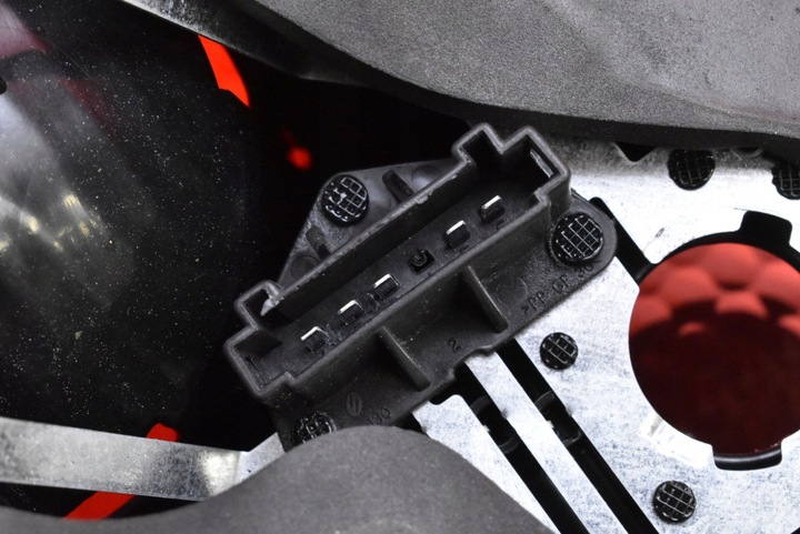 фото №8, Лампа правая зад задняя 403122r mercedes r-klasa w251 05-10