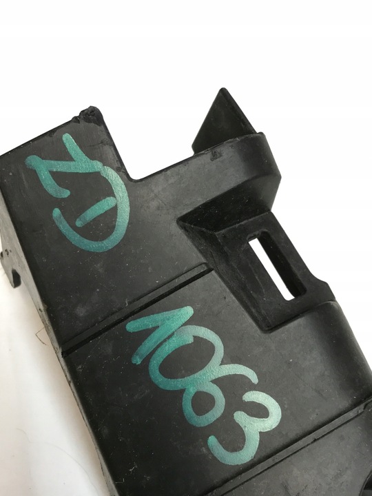 фото №9, Tesla x 15- ковзун правий кріплення порога 1046691-00-b