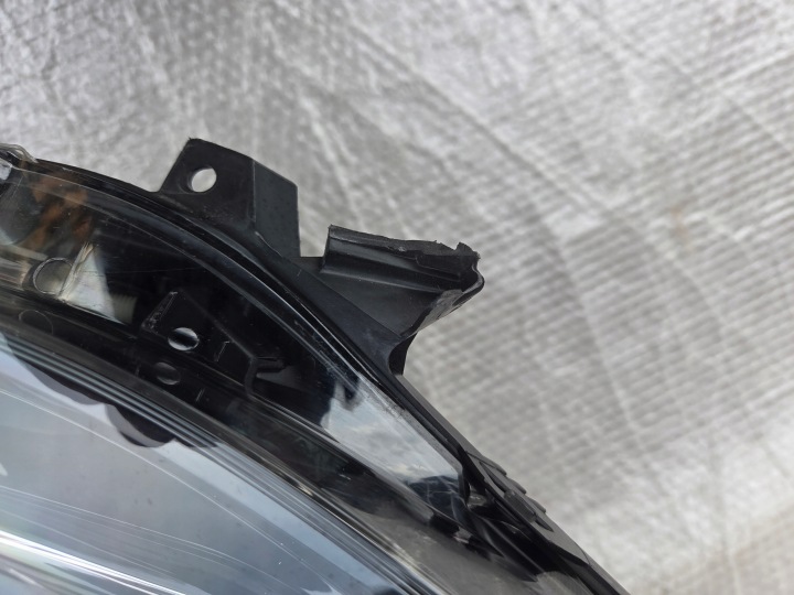 фото №10, Renault scenic iii рестайлінг права фара лінза 260106928r