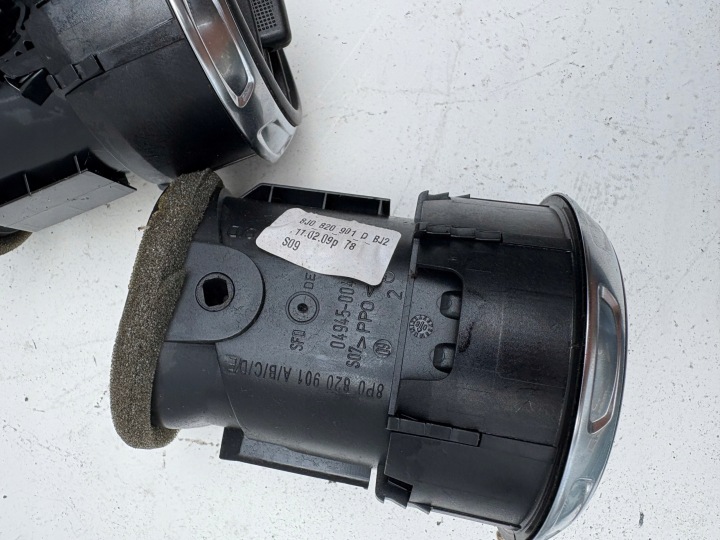 фото №8, Audi tt 8j 06-14 решітка повітропровід 8j0820901d tts ttrs