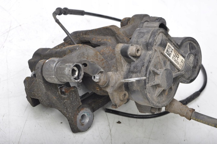 фото №6, Bmw f45 f46 суппорт тормозной правое зад 6798958