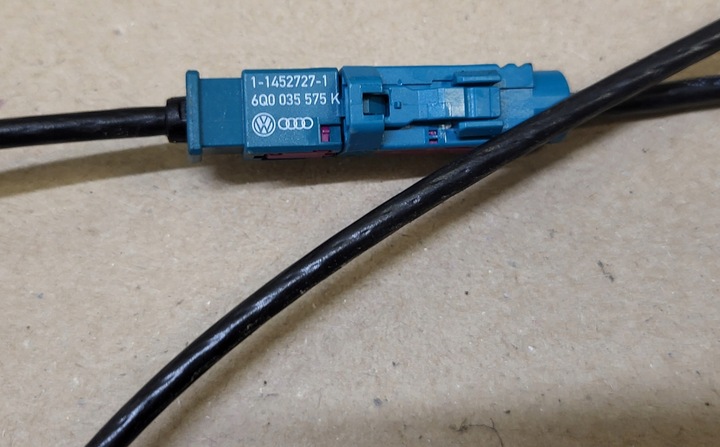 фото №10, Шланг антенний vw golf vii 7 5g audi a3 q3 seat leon skoda оригінальний номер