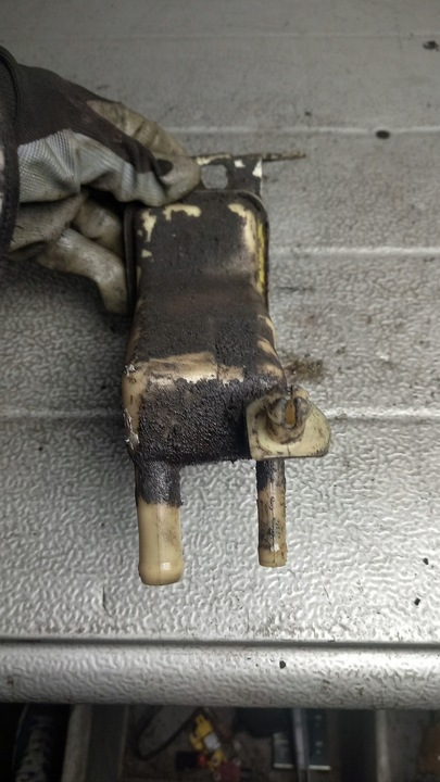 фото №4, Бачок системи підсилювача vw passat b5 98r