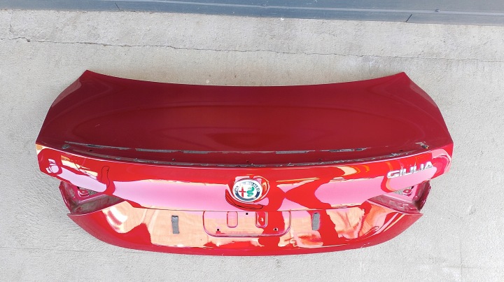 фото №5, Alfa romeo giulia qv крышка багажника красная красивая