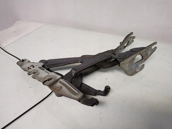 фото №3, Петлі кришки багажника audi a6 c5