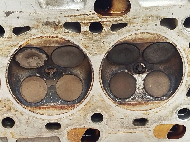 фото №8, Головка двигателя volvo 1001851 1001852 1.8 16v b4184s2