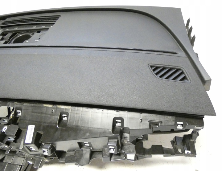 фото №7, Skoda enyaq 5lb857007f торпедо роздавальна консоль капот