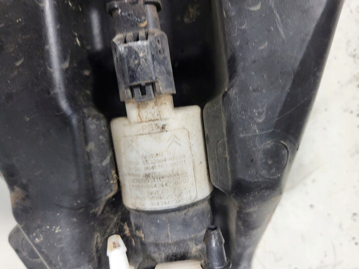 фото №6, Бачок склоомивача peugeot 308 t9 9801927380