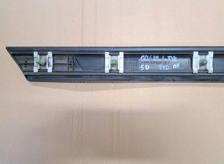 фото №6, Vw golf iii gtd планка дверь левый зад