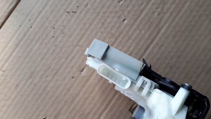 фото №5, A5 8w замок дверь правые перед 8x1837016c a4 b9 8w