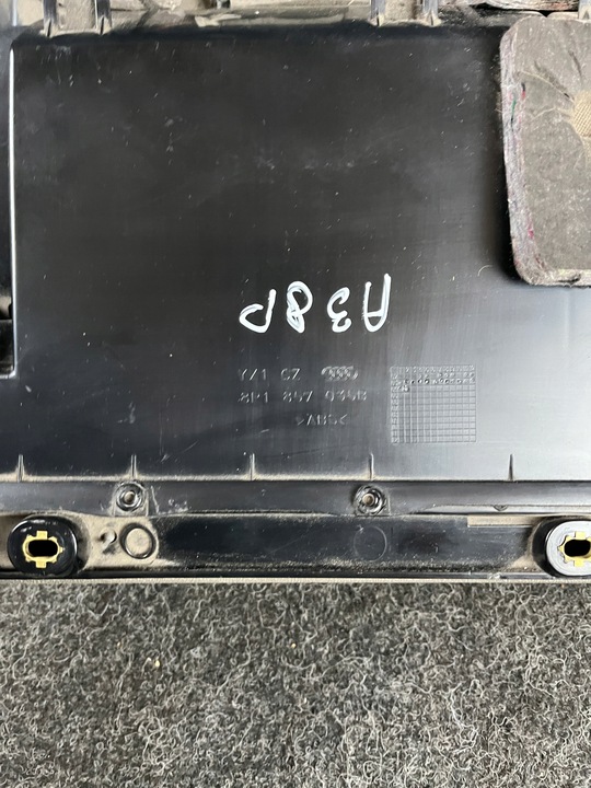 фото №12, Audi a3 8p sportback бардачок панелі розподільчої 8p1857035b