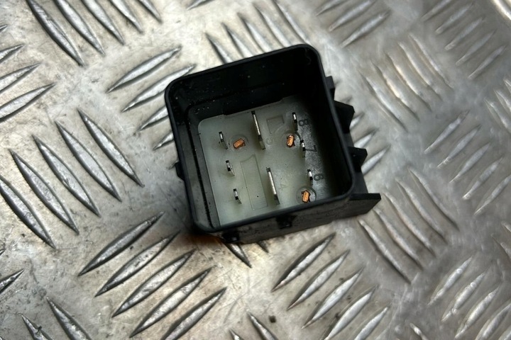 фото №7, Свічки запалювання peugeot 607 9d, 9u 9640469680 2.7l дизель 150kw 2006