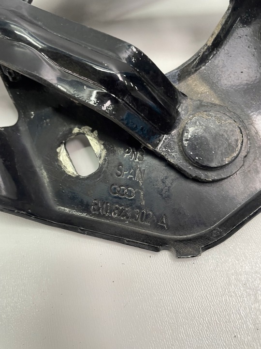 фото №5, Audi a1 8x петля петли капота чёрные ly9b 8x0823301a 8x0823302a