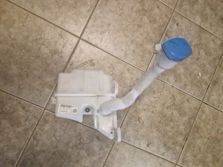 фото №1, Бак омывателя golf vii 7 рестайлинг 5g0955448r