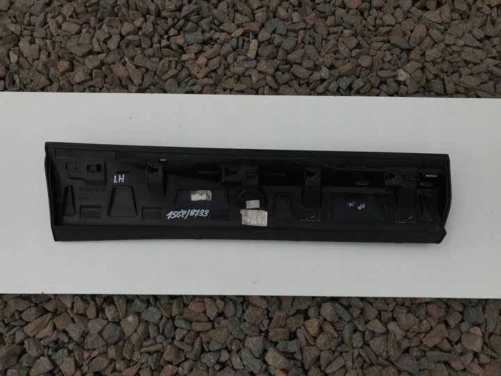 фото №3, Volvo xc60 ii ліва планка na двері зад написи 2017-