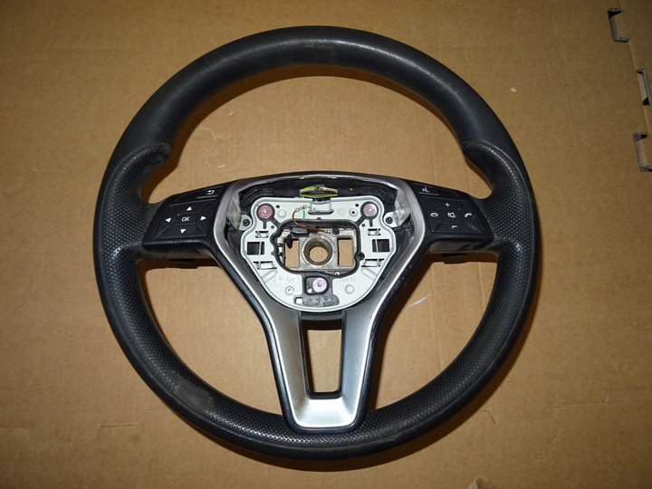 фото №1, Mercedes b-klasa w246 кермо пелюстки