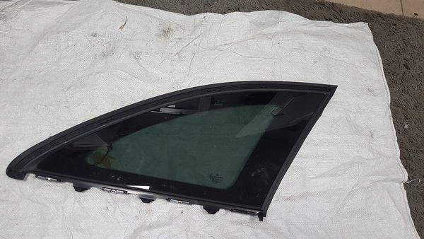 фото №1, Mercedes w206 універсал скло кузовна права нова a2066708600