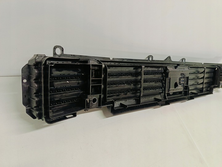 фото №12, Audi q6 e-tron 85h 24- кермо впуск повітря ролета жалюзі 85h121219e