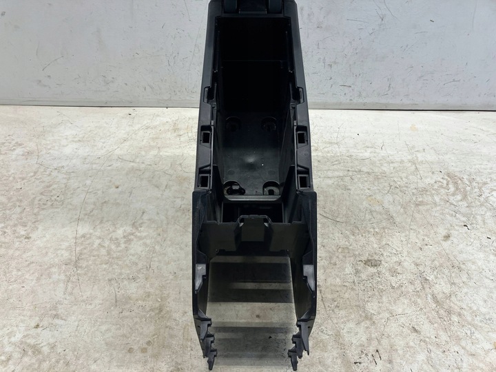 фото №5, Prius iii рестайлинг подлокотник туннеля среднего бардачок чёрный