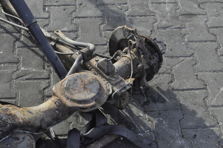 фото №6, Pajero ii 2.8 подвешивание балка мост зад l66 4.900