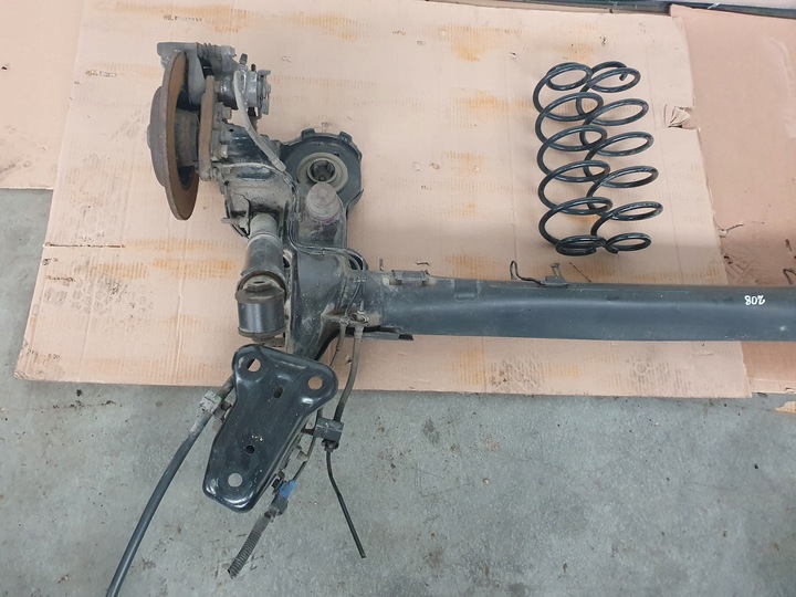 фото №11, Балка подвешивание зад ось диск kompletma peugeot 208 1.2 1.6 ehdi