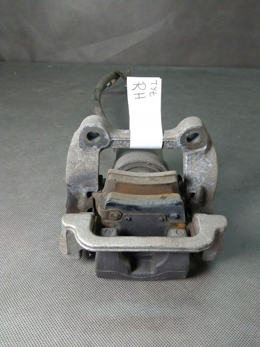 фото №6, Суппорт тормоза зад правые dodge challenger charger