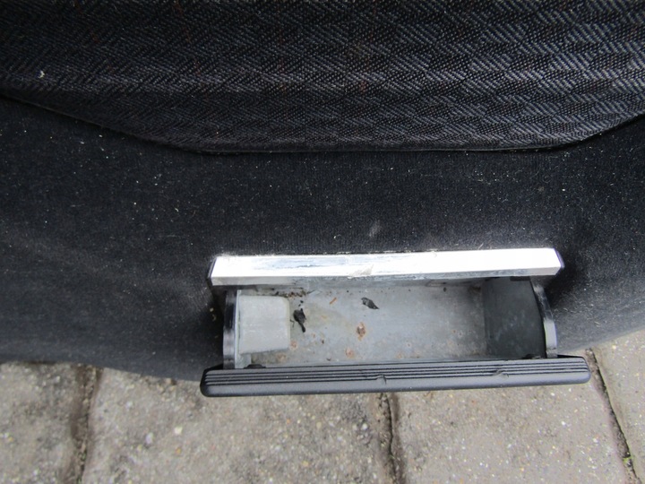 фото №9, 1 mercedes w124 89-93 обивка дверь левая задняя чёрная