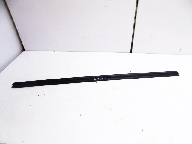 фото №1, Volvo v70 i 96-99 планка дверь зад левая универсал 5d