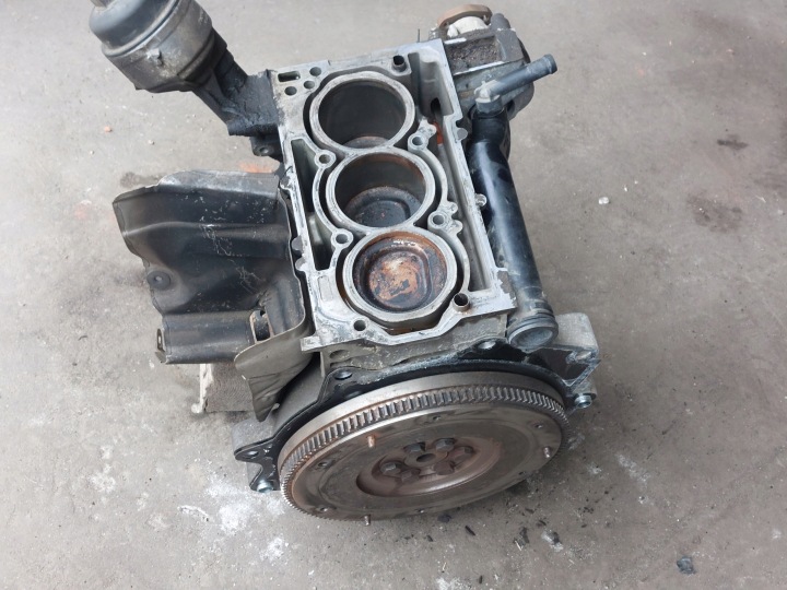 фото №5, Блок  двигуна низ двигун вал поршні 1.2 6v chf chfb vw polo seat ibiza skoda