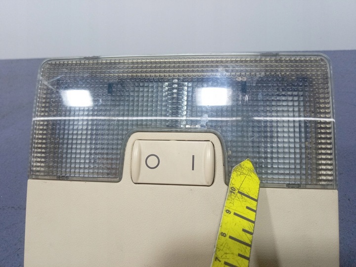 фото №7, Audi a6 c5 лампа потолок перед передняя beż 4b0947105