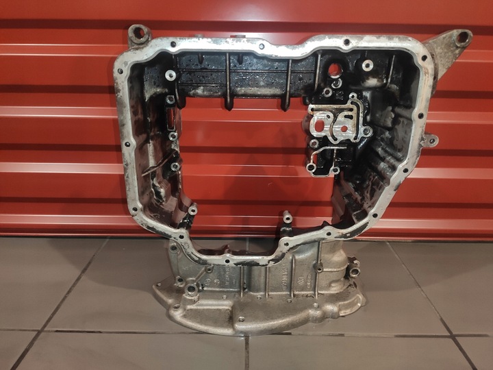 фото №1, Audi q7 4l 3.0tdi cjg cjga верхняя поддон масляная масла 059103601 исправная оригинал