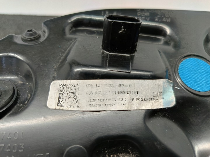 фото №11, Tesla модель y 20- 3 рестайлінг 22-лампа кришки багажника лівий зад led 1502088-00-b