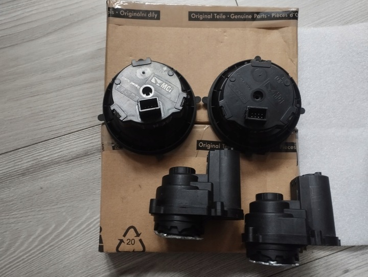 фото №10, Led оригинал bentley continental ii 2 лампа нижняя зеркало моторчик вкладка