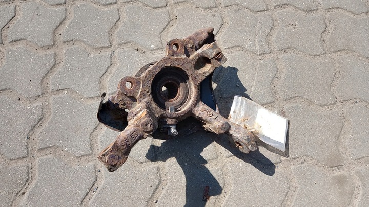 фото №1, Поворотный кулак правая fiat stilo 1.6b 03r