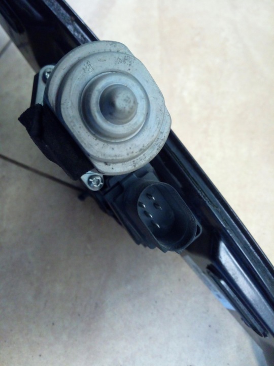 фото №9, Подъемник стекла bmw x1 e84 зад левое 13262410 / 2990298 оригинал.