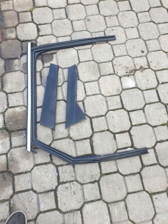 фото №1, Скло двері праві зад audi a4 b9 універсал 8w9845206b