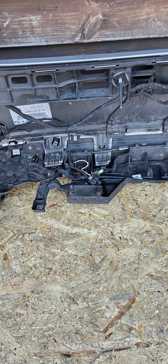 фото №15, Бампер зад задній mercedes a212 рестайлінг sedan срібний асистент